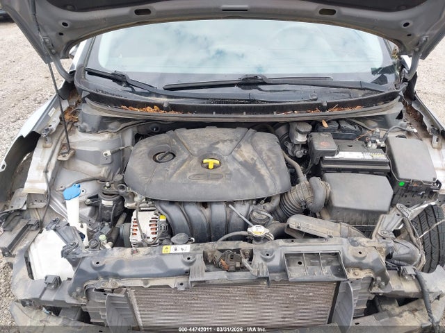 HYUNDAI ELANTRA GT - 10