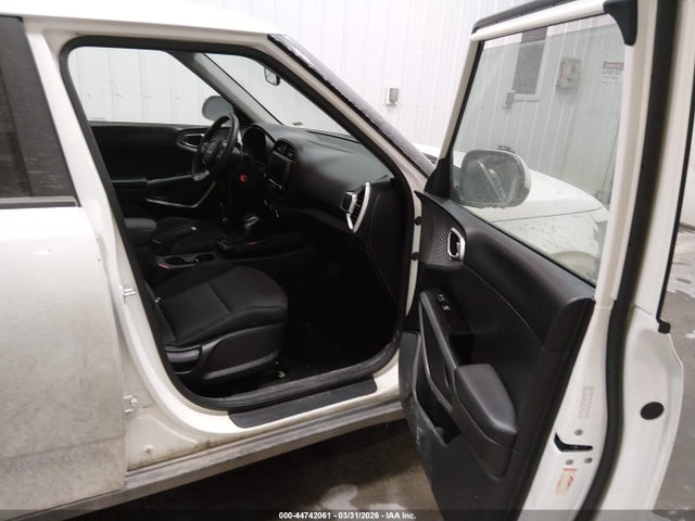 2023 KIA SOUL LX — фото 5