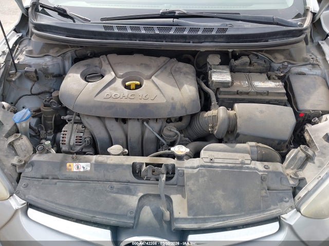 HYUNDAI ELANTRA SE - 10