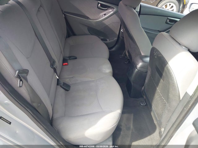 HYUNDAI ELANTRA SE - 8