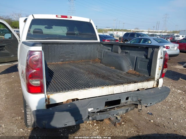 CHEVROLET SILVERADO 1500 LS - 6