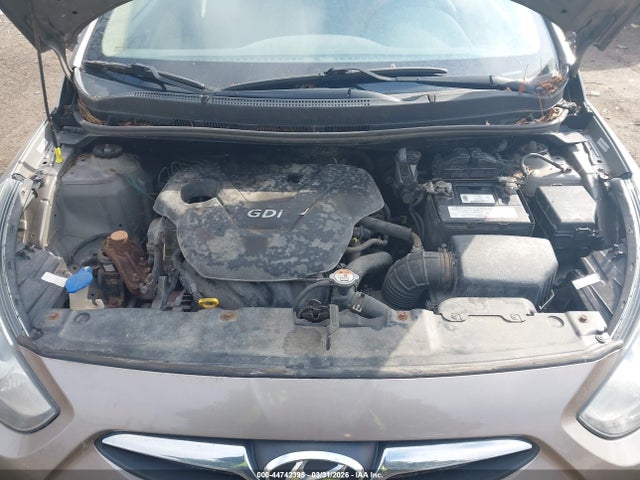 HYUNDAI ACCENT GLS - 10