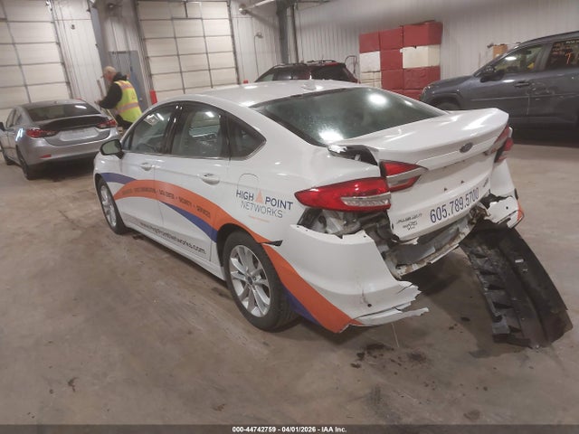 FORD FUSION SE - 3