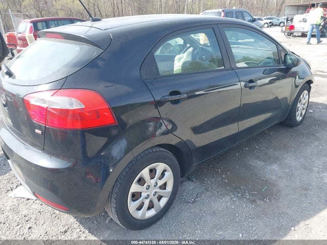 KIA RIO5 LX - 4