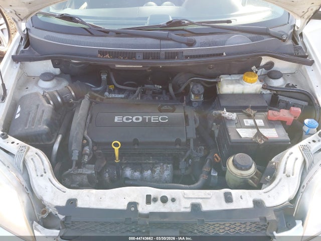 CHEVROLET AVEO 1LT - 10