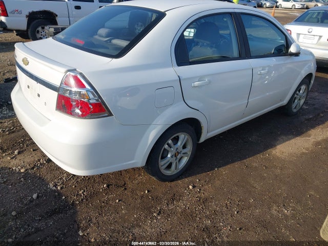 CHEVROLET AVEO 1LT - 4
