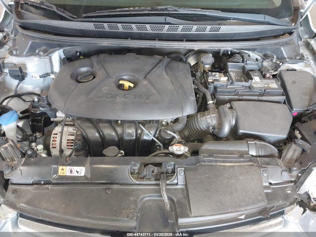 HYUNDAI ELANTRA SE - 10