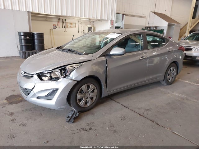 HYUNDAI ELANTRA SE - 2