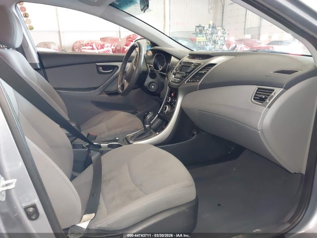 HYUNDAI ELANTRA SE - 5