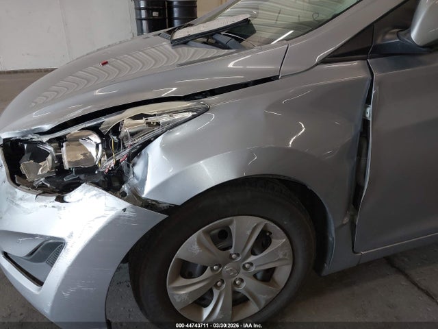 HYUNDAI ELANTRA SE - 6