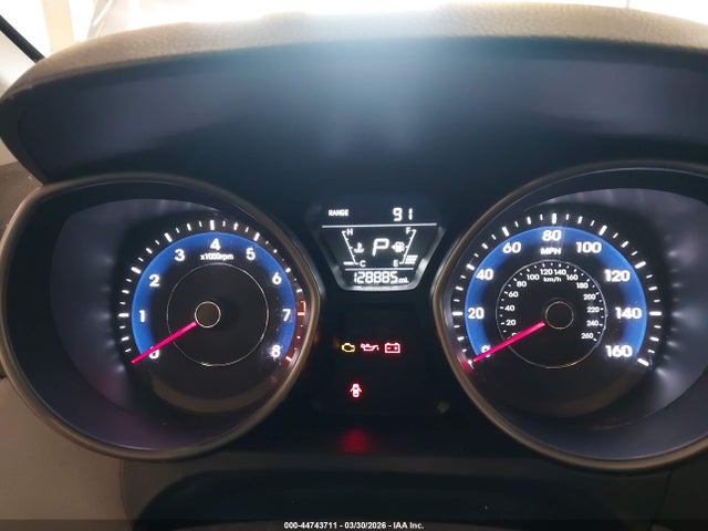 HYUNDAI ELANTRA SE - 7