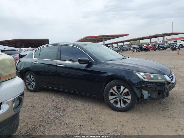 2015 Honda ACCORD LX — миниатюра 13