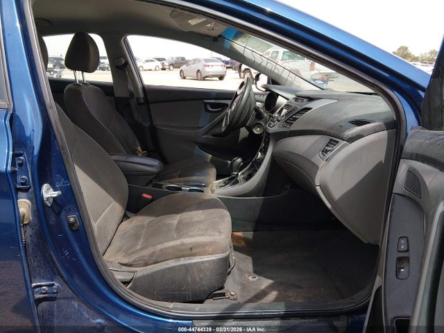 HYUNDAI ELANTRA SE - 5