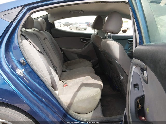 HYUNDAI ELANTRA SE - 8