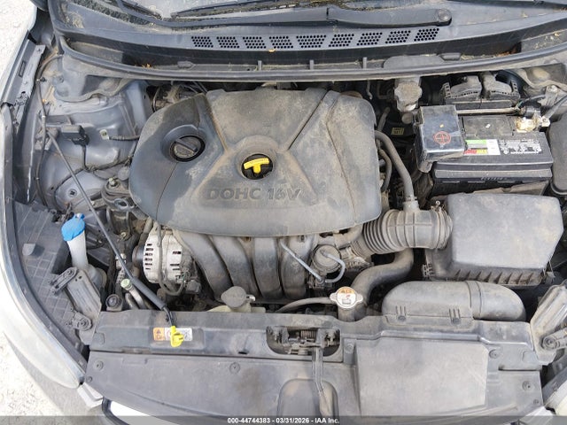 HYUNDAI ELANTRA GLS - 10