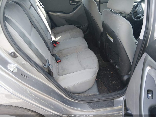 HYUNDAI ELANTRA GLS - 8