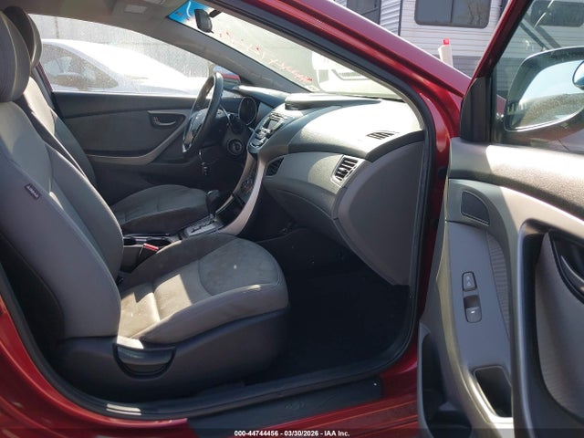 HYUNDAI ELANTRA GLS - 5