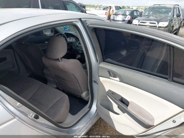 HONDA ACCORD 2.4 LX - 8