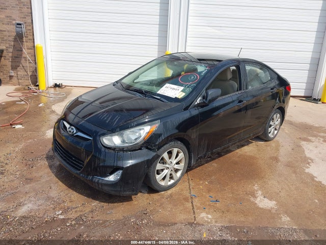 HYUNDAI ACCENT GLS - 2