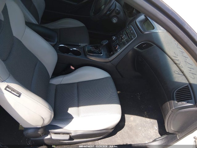 HYUNDAI GENESIS 2.0T - 5