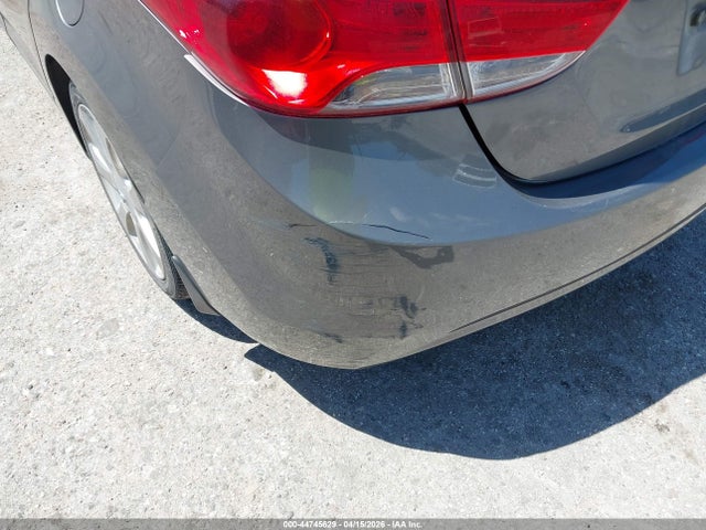 HYUNDAI ELANTRA LIMITED - 6