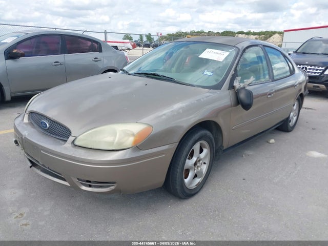 FORD TAURUS SE - 2
