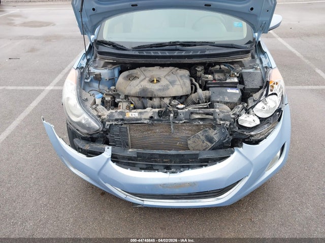 HYUNDAI ELANTRA GLS - 10