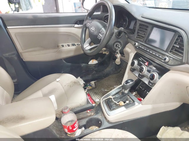 HYUNDAI ELANTRA SEL - 5