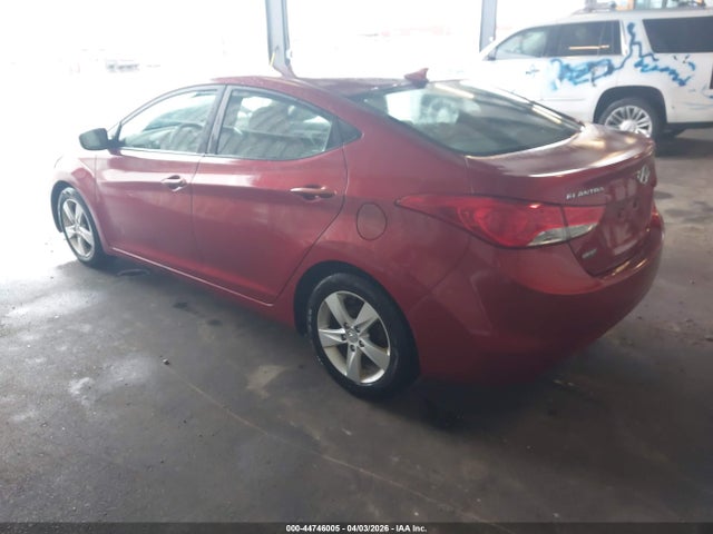 HYUNDAI ELANTRA GLS - 3