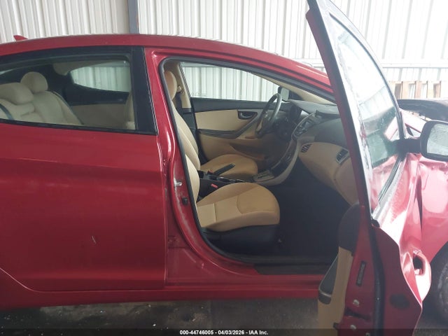 HYUNDAI ELANTRA GLS - 5