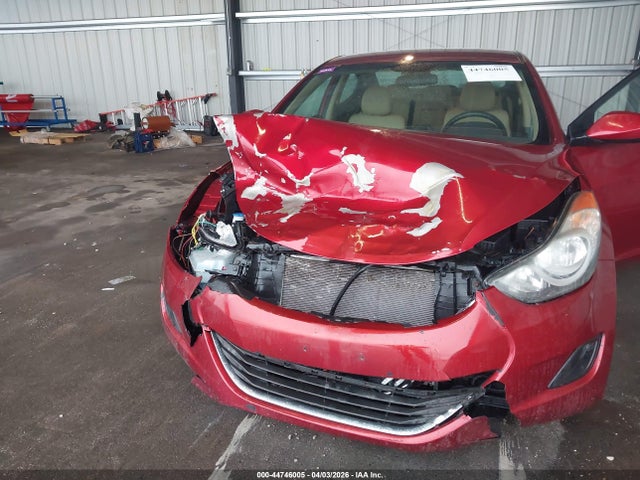 HYUNDAI ELANTRA GLS - 6