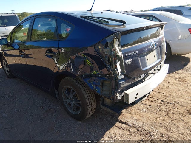 صورة 6 لـ 2014 Toyota PRIUS THREE