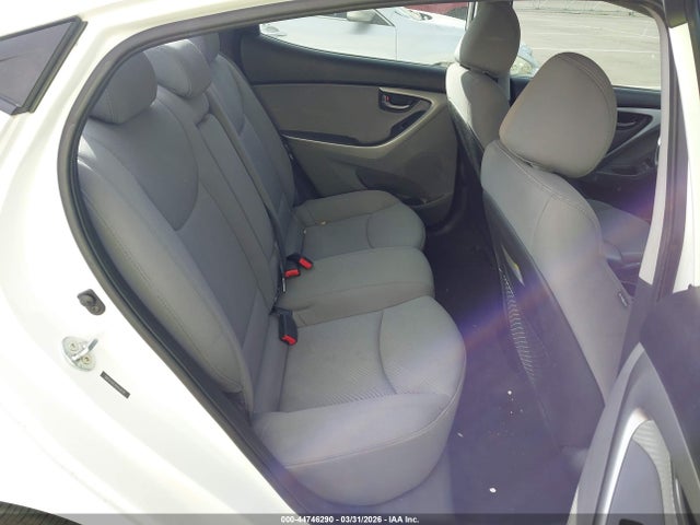 HYUNDAI ELANTRA GLS - 8