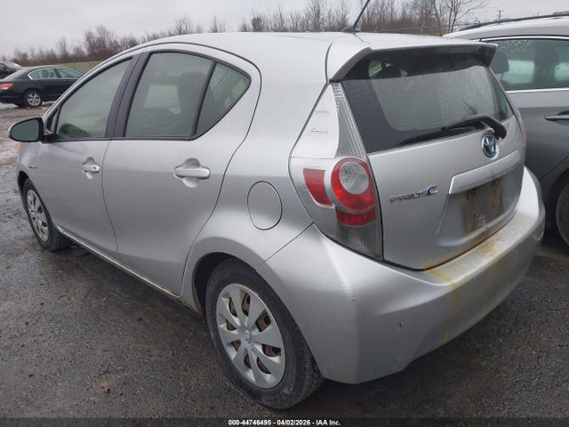 TOYOTA PRIUS C - 3