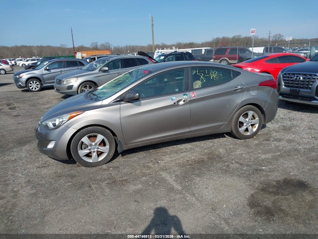 HYUNDAI ELANTRA GLS - 2