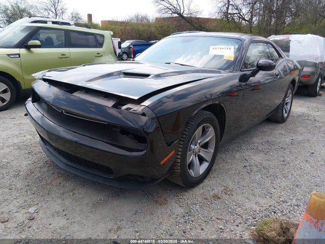 DODGE CHALLENGER SXT - 2