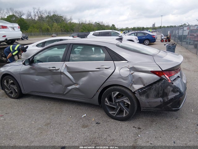 HYUNDAI ELANTRA SEL CONVENIENCE - 6