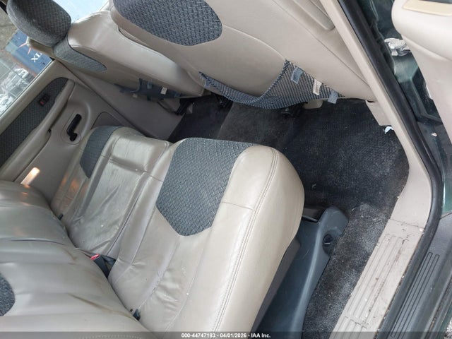 CHEVROLET AVALANCHE 1500 - 8