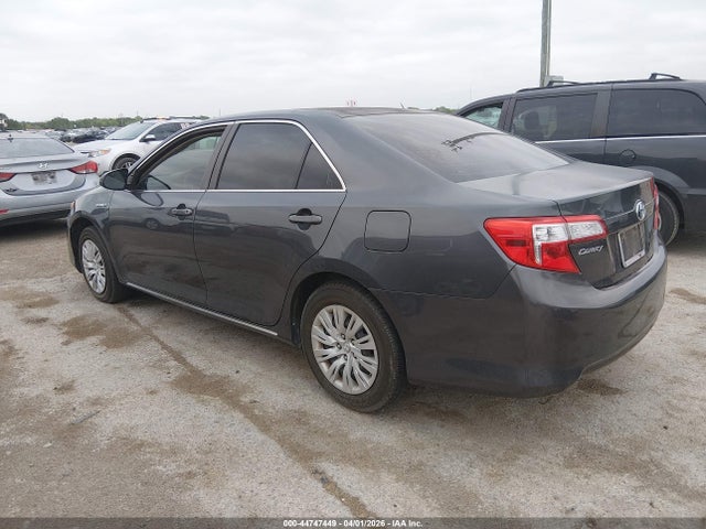TOYOTA CAMRY - 3