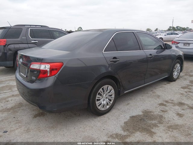 TOYOTA CAMRY - 4