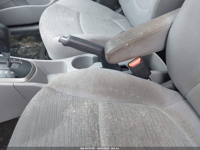 HYUNDAI ACCENT GLS - 6