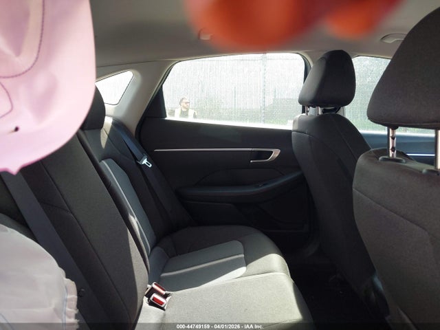 HYUNDAI SONATA SE - 8