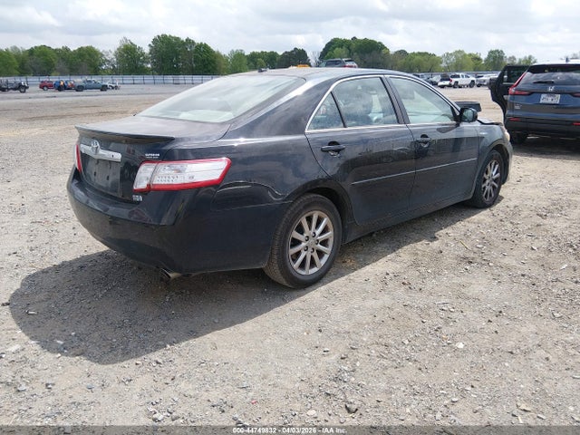 TOYOTA CAMRY - 4