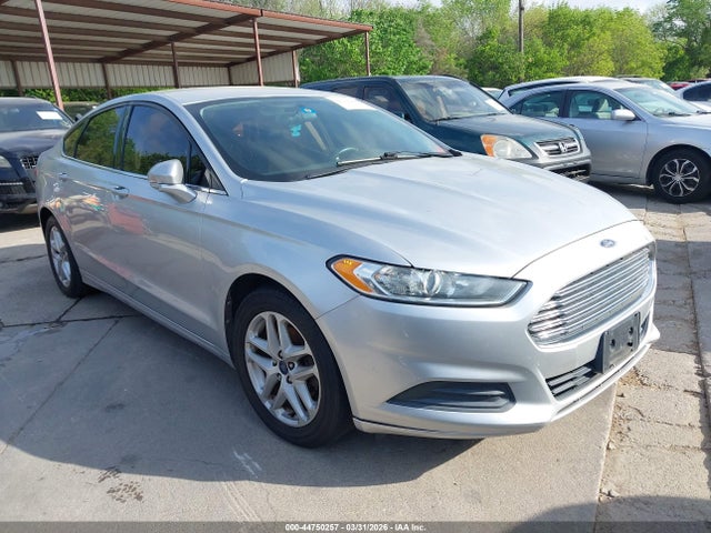 FORD FUSION SE - 1