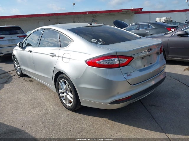 FORD FUSION SE - 3