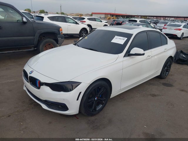 2017 BMW 330I 照片 2
