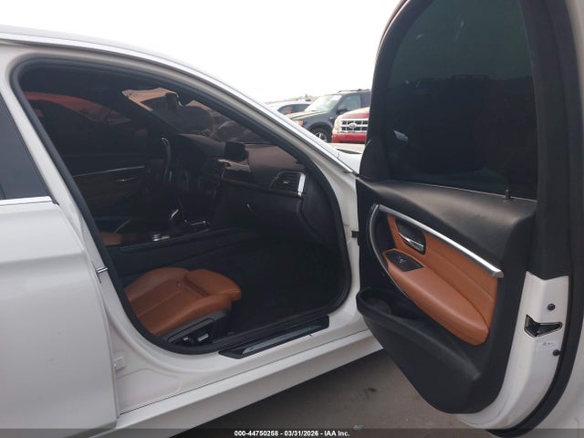 2017 BMW 330I 照片 5