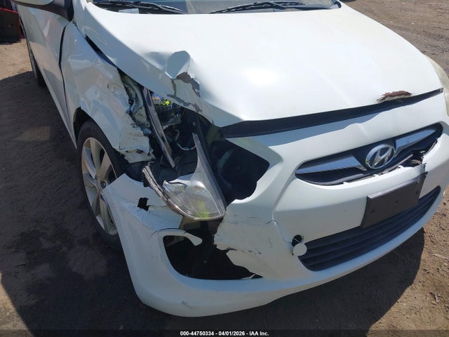 HYUNDAI ACCENT SE - 6