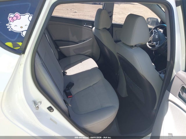 HYUNDAI ACCENT SE - 8