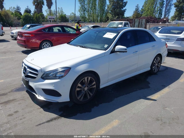 MERCEDES-BENZ E-CLASS - 2